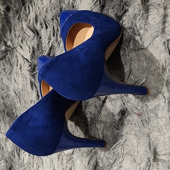 High Heel Pointed Toe Pumps Slip-on. Royal Blue and Red, 6.5 US, 37 EU. - Picture 3 of 16